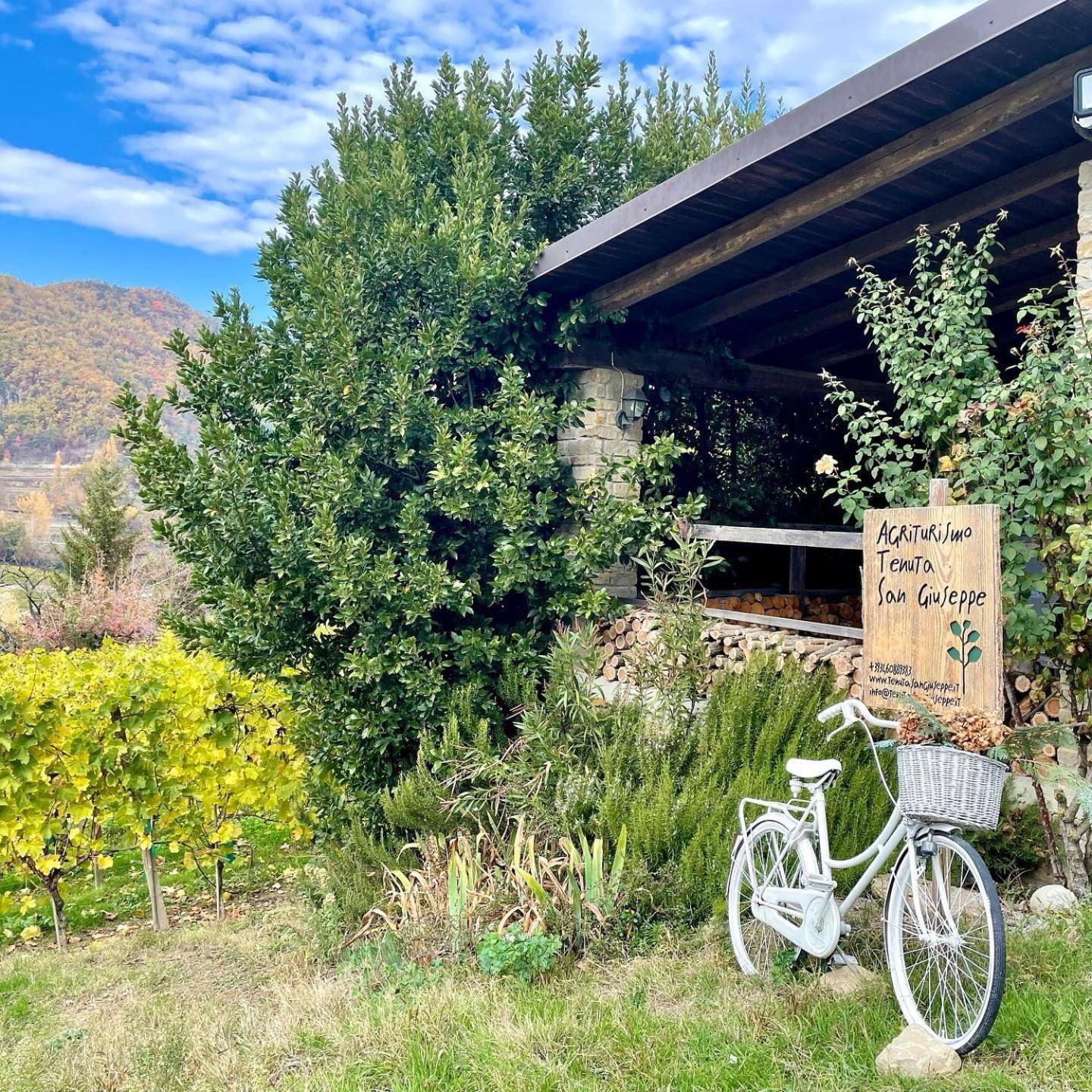 Agriturismo Tenuta San Giuseppe Cossano Belbo Exteriér fotografie